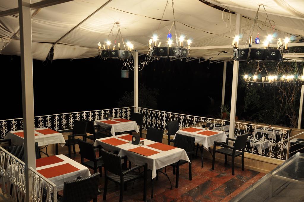 Caretta Hotel Kalkan Exterior foto