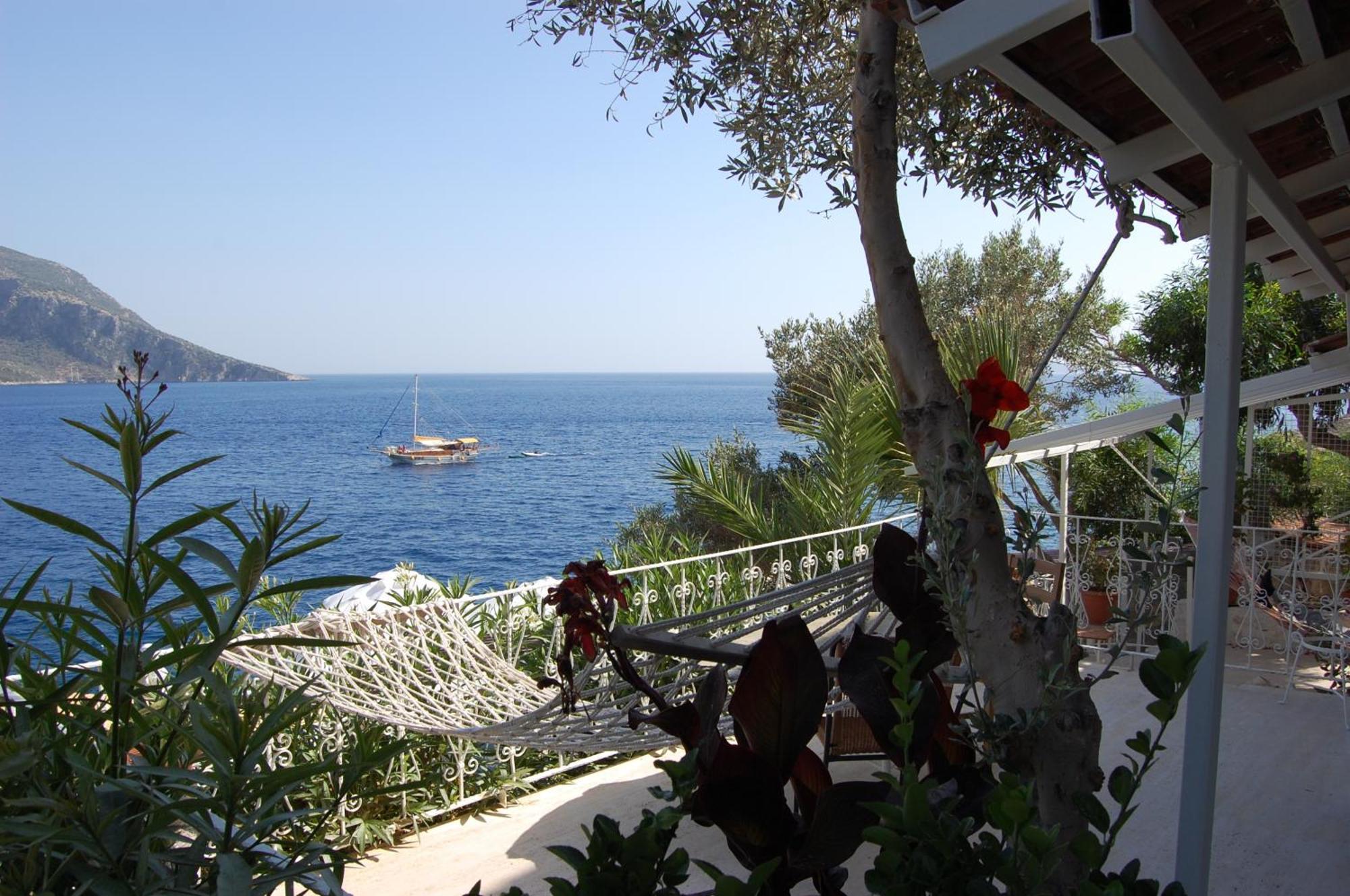 Caretta Hotel Kalkan Exterior foto